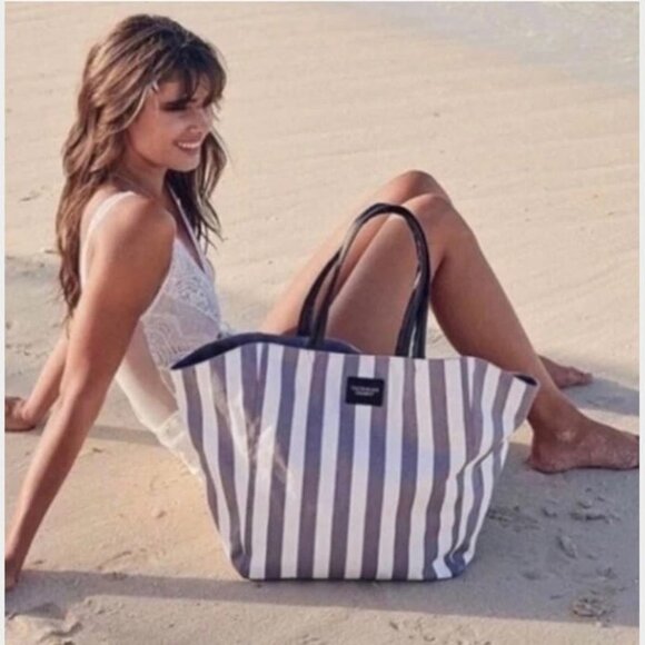 Victoria's Secret Striped Gray White Weekender Bag Travel Canvas Large Tote New - Picture 4 of 5
